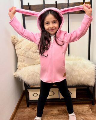 ✨ Roztomilost na maximum! ✨ Objevte kabátky Bunny s ušima — ideální na jaro místo bundy! 🐇 Stylové, pohodlné a praktické —...